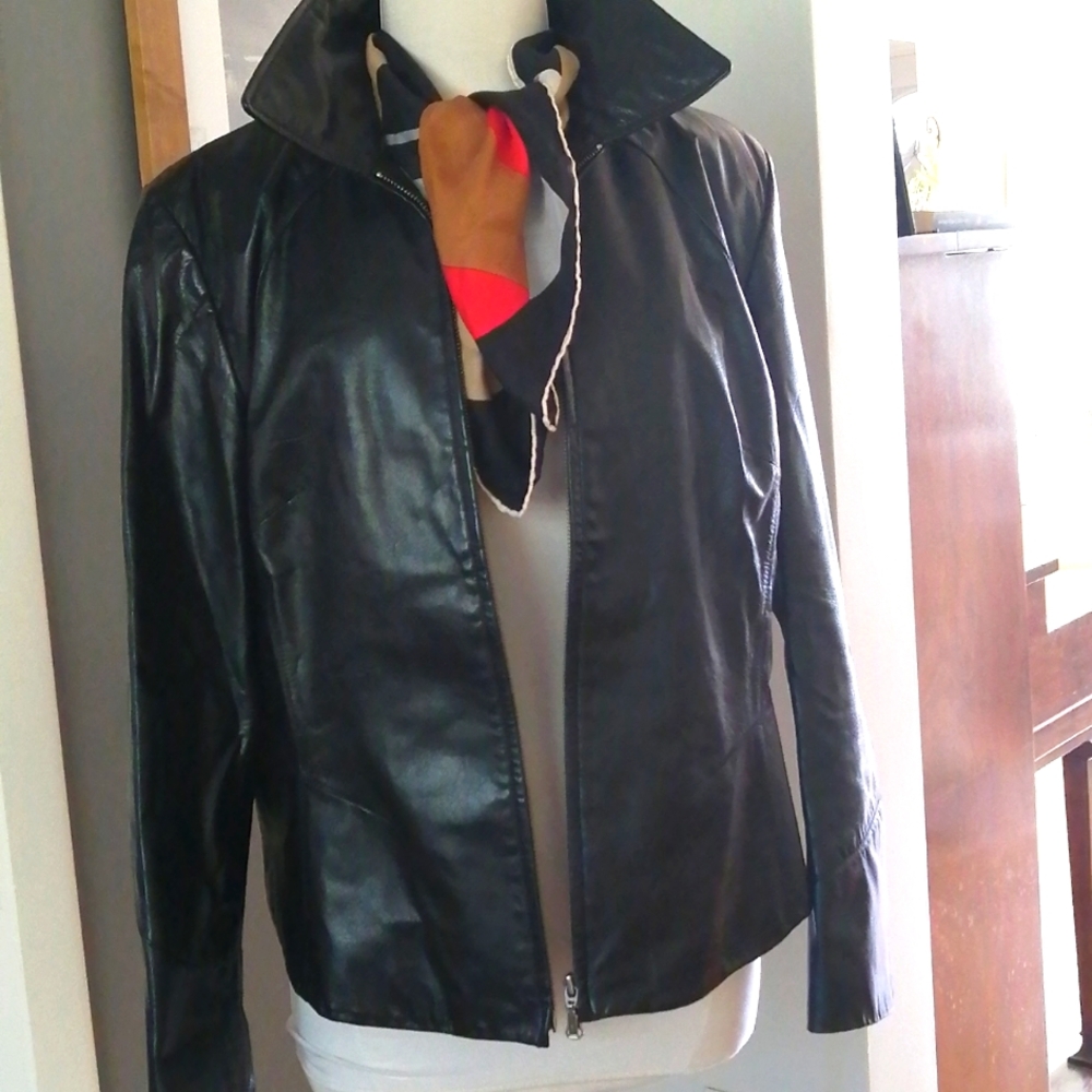 Danier genuine black leather jacket XL 16 moto biker fitted Like new EUC